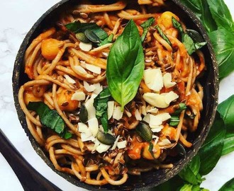 Tomato Basil Garlic Chickpea Noodles