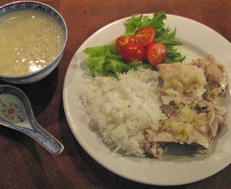 Baiyin Ji - kokt kyckling med ingefära och majssoppa