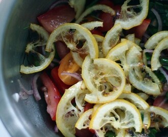 Sallad med ugnsrostad citron och tomat