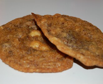 Chocolate chip cookie