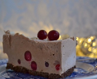Fryst chokladcheesecake med tranbär