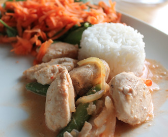 Kycklinggryta med thaichilisås