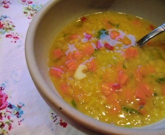 Variation på linssoppa - med morötter, chili, ingefära och persilja