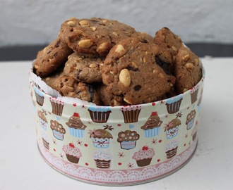 Cookietoppar med nötter och choklad