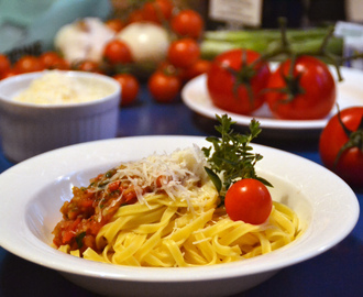 Fettuccine pomodoro – pasta med tomatsås