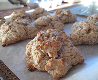 Graham och kardemumma scones