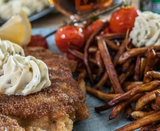 Kycklingschnitzel med kaprissmör och friterade vaxbönor