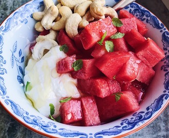 Greek yoghurt, watermelon & mint