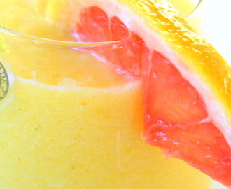 Nyttiga ananas smoothies