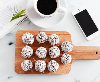 Nyttiga chokladbollar med banan