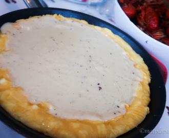 Årets första kräftskiva & en försvinnande god omelett med kryddostsås – MATPLATSEN