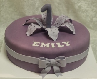 1 års tårta till Emily