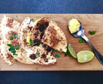 Bönquesadillas med majskräm