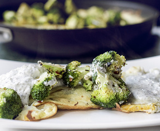 Linas Matkasse: Vegetarisk Majsfrittata med Grana padano och chilifräst broccoli