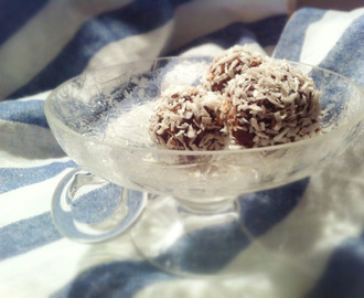 Smöriga chokladbollar med rostad kokos 

..Som Ludvig rullat