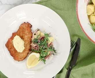 Kycklingschnitzel med potatissallad och citronsmör