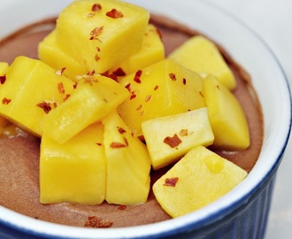 Chokladmousse med mango - och lite chili