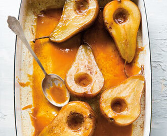 Baked Cinnamon Pears with Caramel Sauce