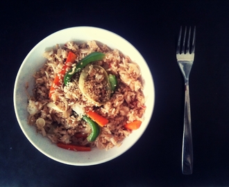 Asiatisk wok med ris.