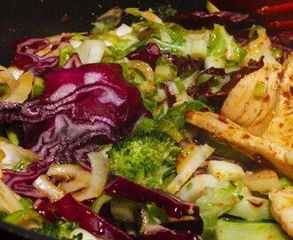 Grönsakspanna med kyckling och curryfräsch