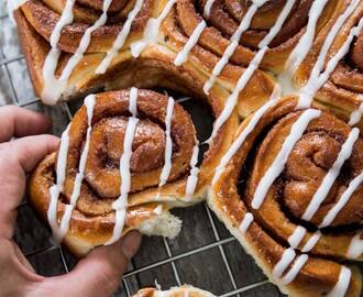 Kanelbullar i långpanna – Sticky cinnamon buns