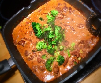 Lövbiff med pasta och broccoli
