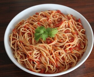 Veckans vegetariska- pasta med tomatsås!