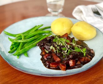 Recept – Gryta på fransyska med chili och svarta vinbär