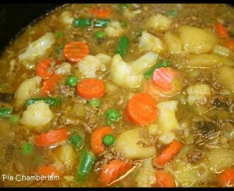 Curry- och lammfärssoppa