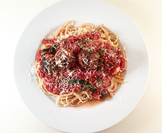 Polpette al Sugo – köttbullar i tomatsås med pasta