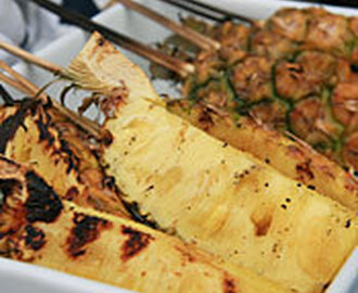 Grillad ananas med ingefära och mascarponekräm