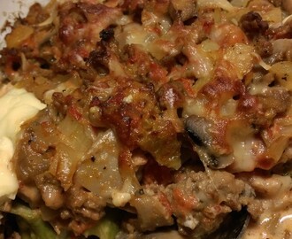 Broccoligratäng med köttfärssås och Feta