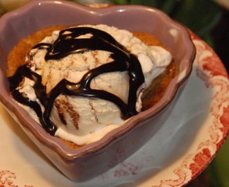 Chocolate chip cookie sundae