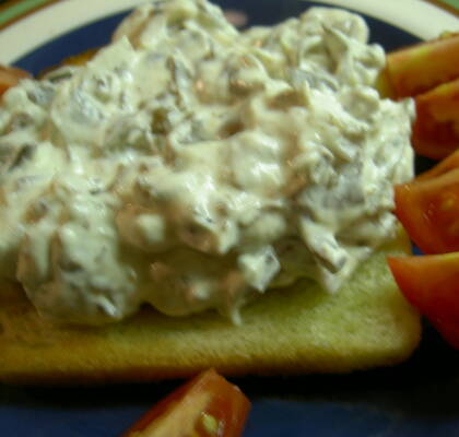 Kantarelltoast med smaksatt crème fraiche