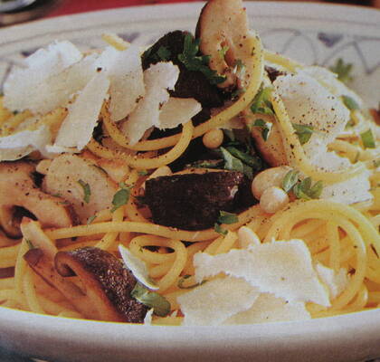 Parmesantoppad svampspagetti