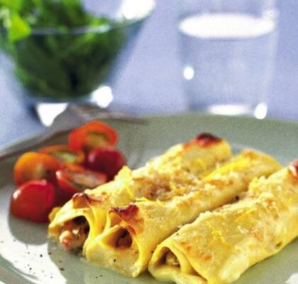 Cannelloni med rökt skinka och rucola