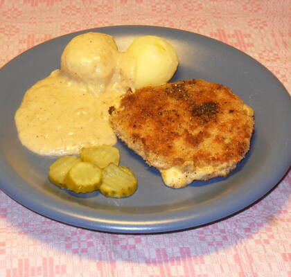 Panerad helgskinkschnitzel med ost, senap och sparris