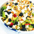 Salat med spinat, avokado, æble og peanuts.