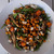Salat af bagte gulerødder og sprøde kikærter