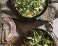 Mat på bordet snabbt – bakade ägg med zucchini och sparris med yoghurtdressing