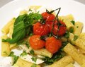 Tortiglioni med mozzarella, färsk basilika och ugnsgrillade tomater