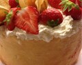 Snurrig tårta med jordgubbsmousse