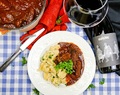 Wiener Saftgulasch & nockerl