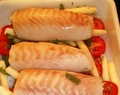 Torskrygg med senapssås i ugn med vit sparris och tomat