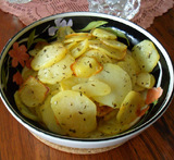 pressad potatis i ugn med olja och vitlök
