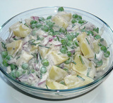 kartoffelsalat med ærter