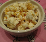 hvordan lage karamell popcorn