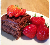 kake med jordbær og sjokolade
