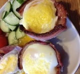 egg og bacon i muffinsform