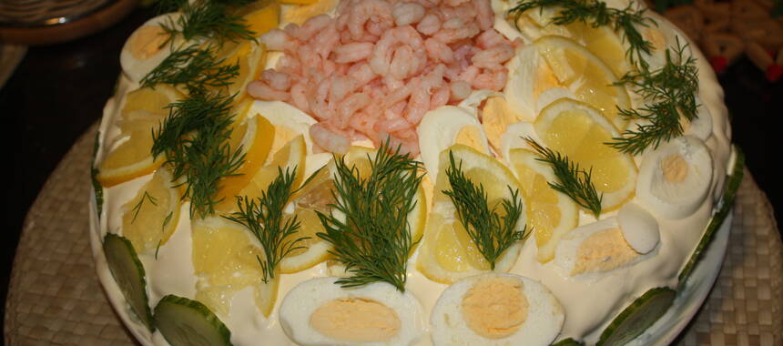 Smörgåstårta med tonfisk och ägg á la Monika